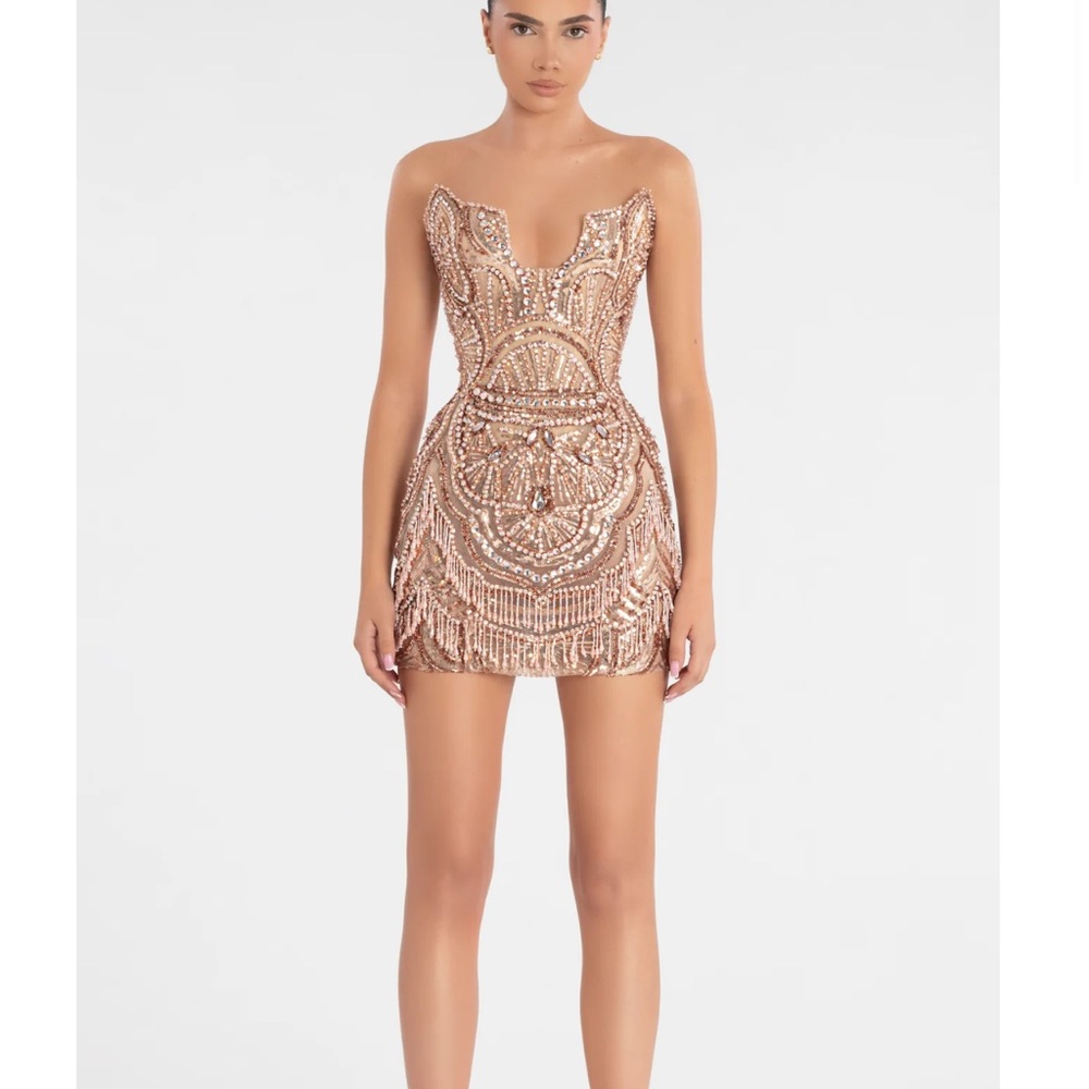 Elegant Strapless Sequin Dress in Gold